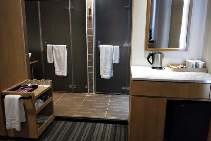 Room 15 of 46