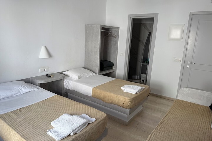 Room 12 of 74