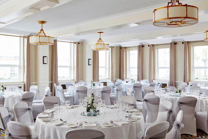 Ballroom/Hall 53 of 73