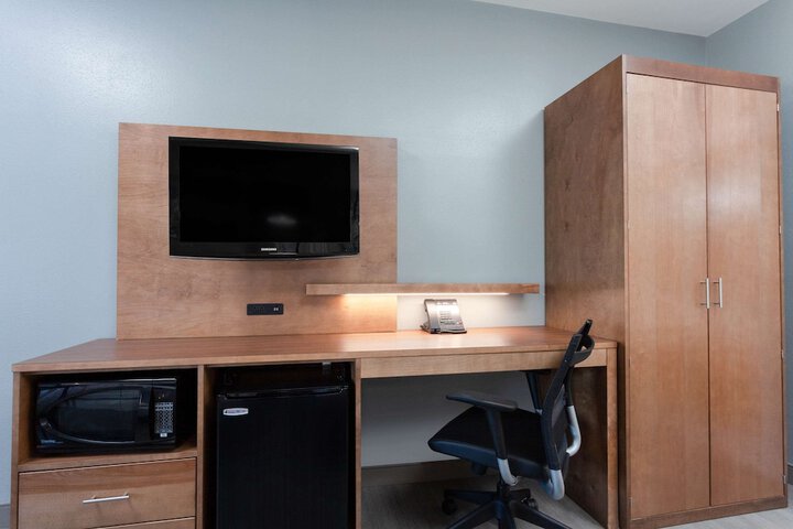 2 Double Beds (5 of 10)