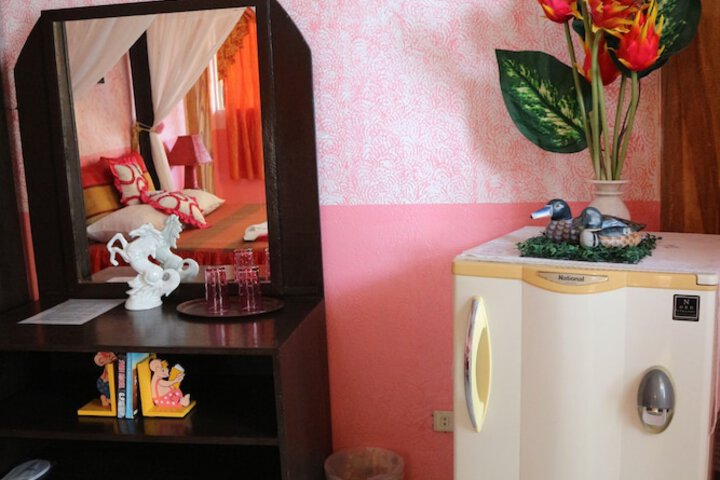 Room 28 of 63