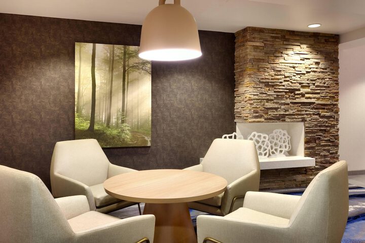 Entrance & Lobby