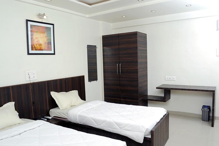 Room 8 of 23