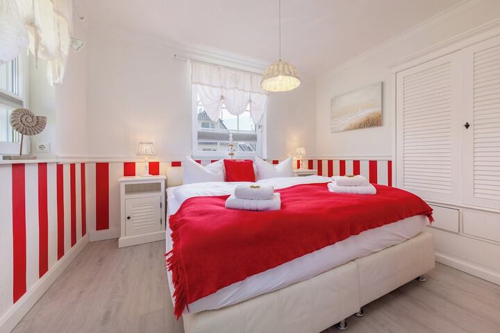 Room 15 of 112