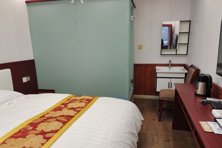Bianba Feifan Hotel
