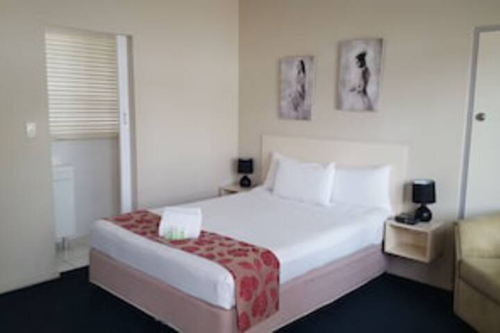 Room 31 of 102