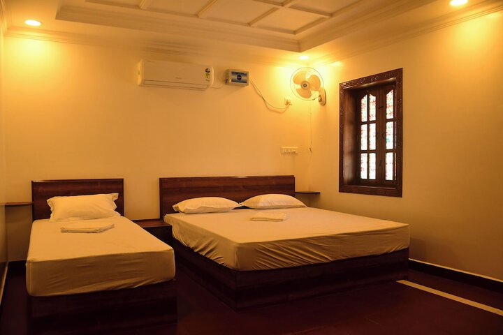 Room 3 of 21