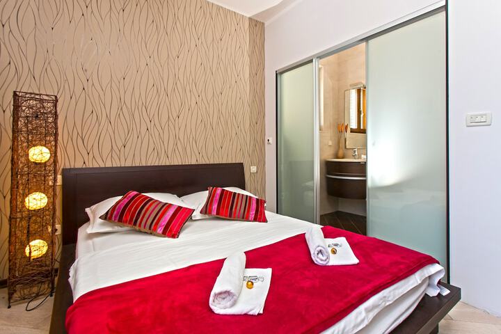 Room 20 of 40