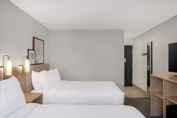 Room 18 of 40