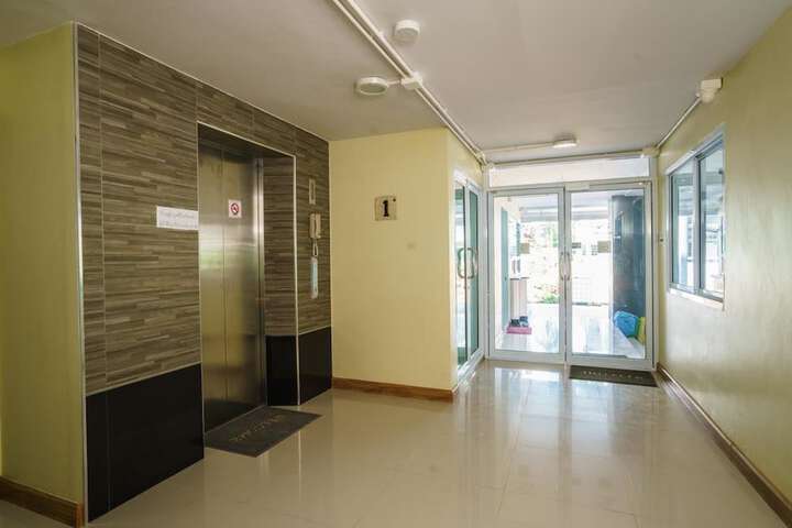 Ballroom/Hall 14 of 19