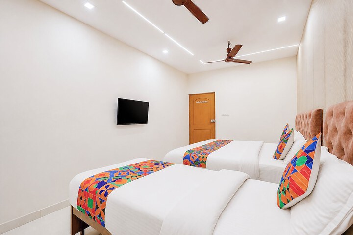Room 9 of 29
