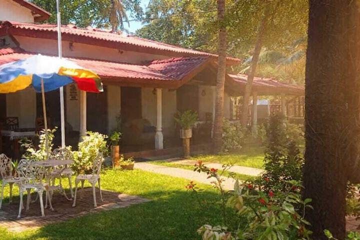 Rio Lake Hotel Sigiriya