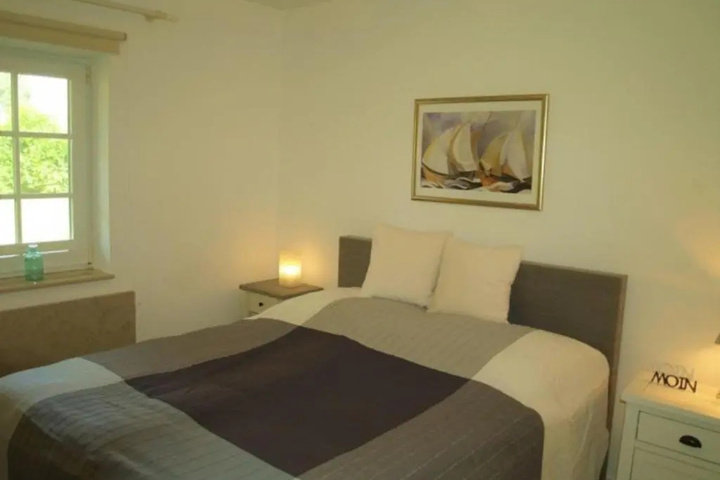 Room 3 of 9