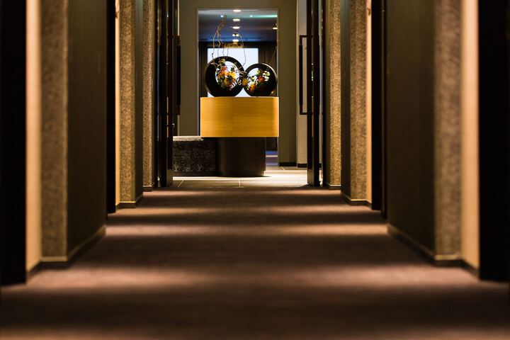 Ballroom/Hall 25 of 29