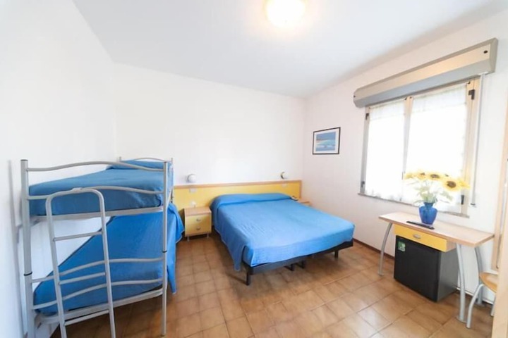 Room 13 of 66