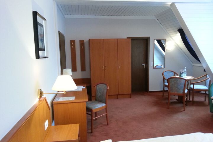 Room 23 of 68