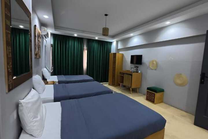 Room 9 of 31