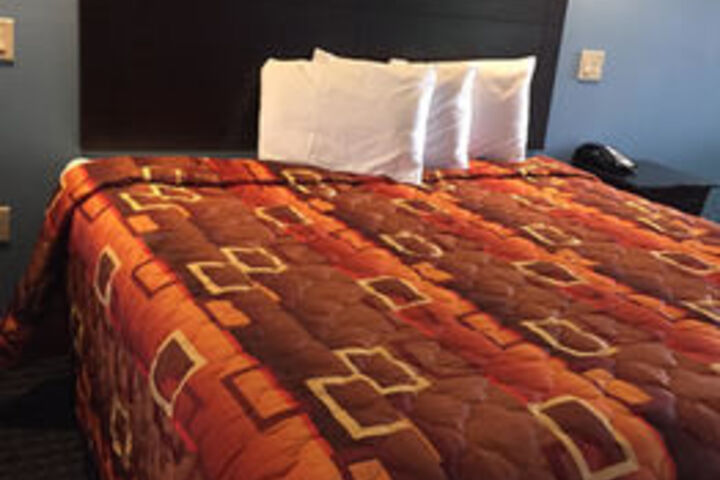 Room 48 of 65