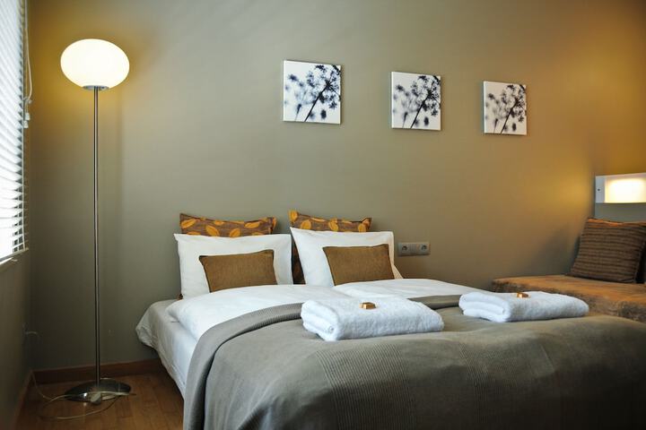 Room 7 of 29