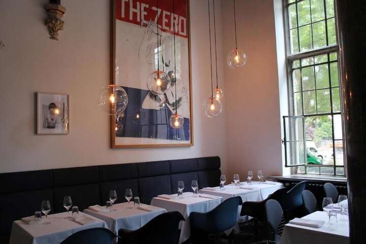 Dining 23 of 28