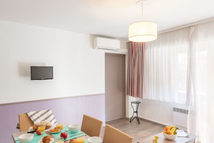 Room 7 of 27