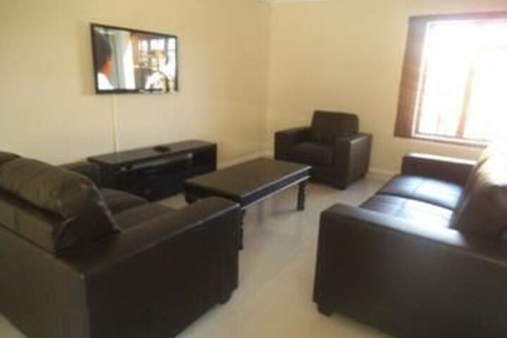 Room 9 of 10