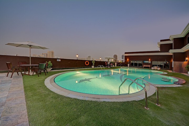 Pool 45 of 75