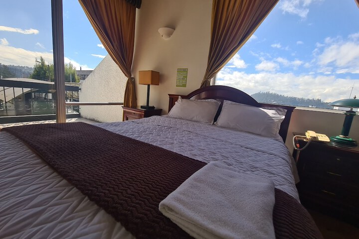 Room 9 of 26