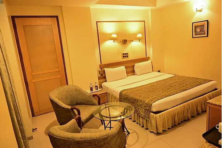 Room 13 of 29