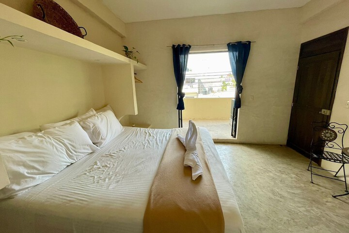 Room 3 of 97