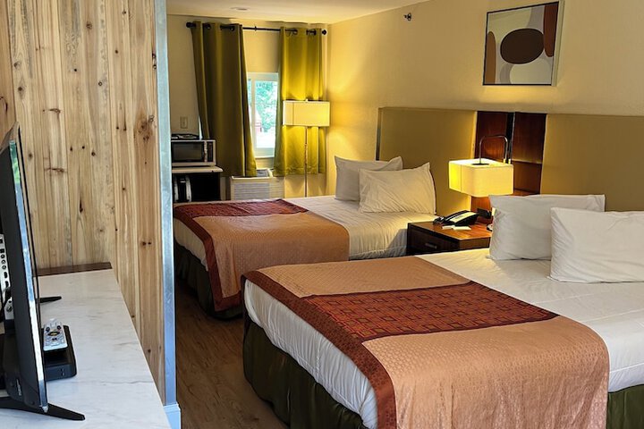 2 Double Beds (6 of 15)