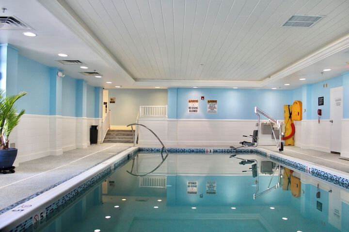 Pool Hotel