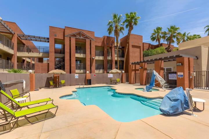 Image of Emerald Suites Valley View