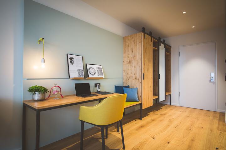 Room 2 of 46