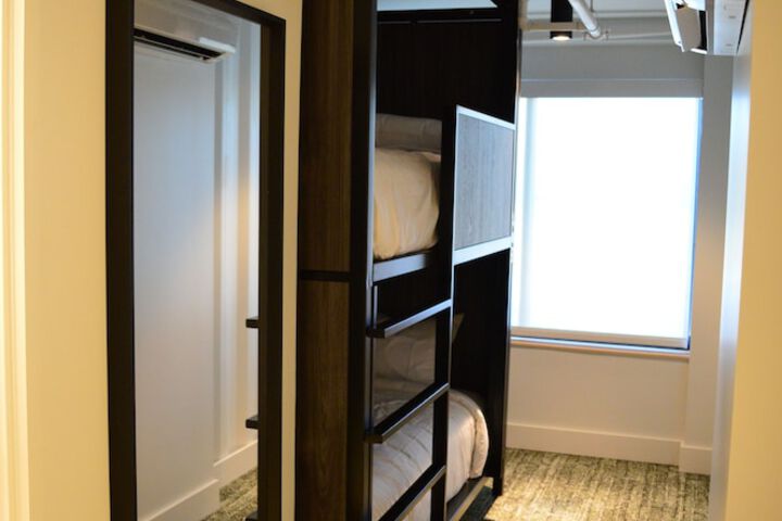 Room 9 of 66
