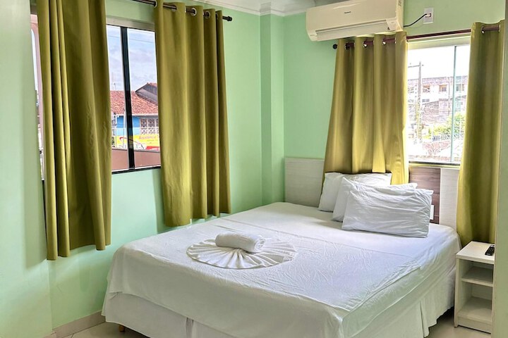 Room 7 of 13