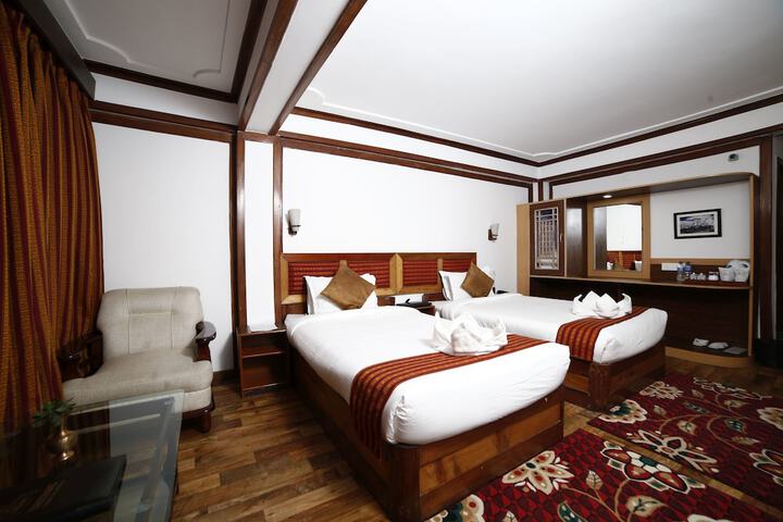 Room 11 of 29