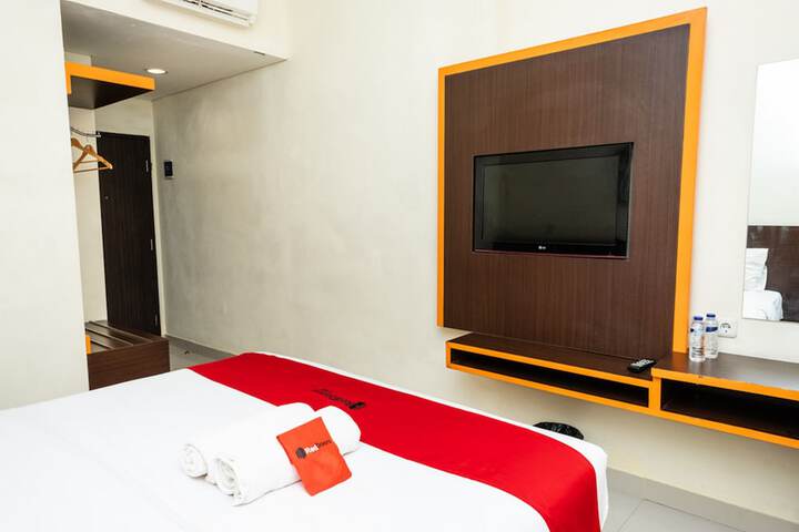 Room 10 of 29
