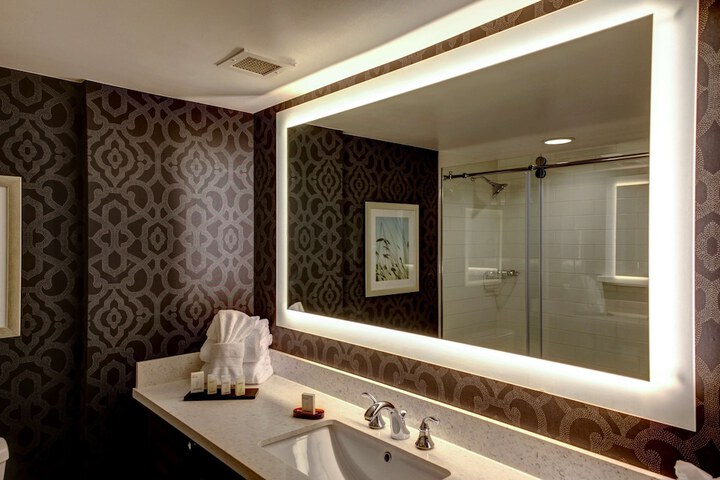Bathroom shower