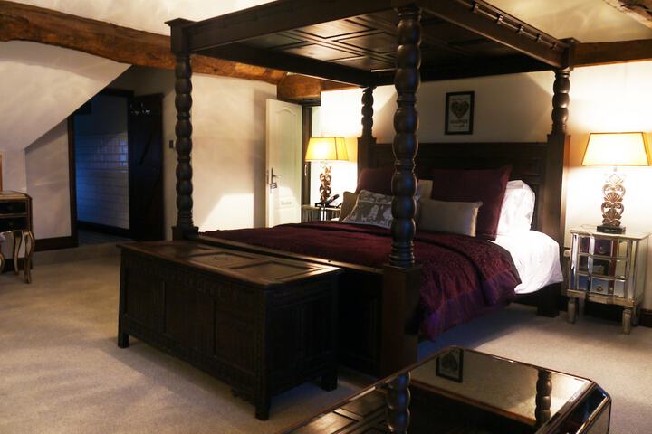 Room 3 of 63