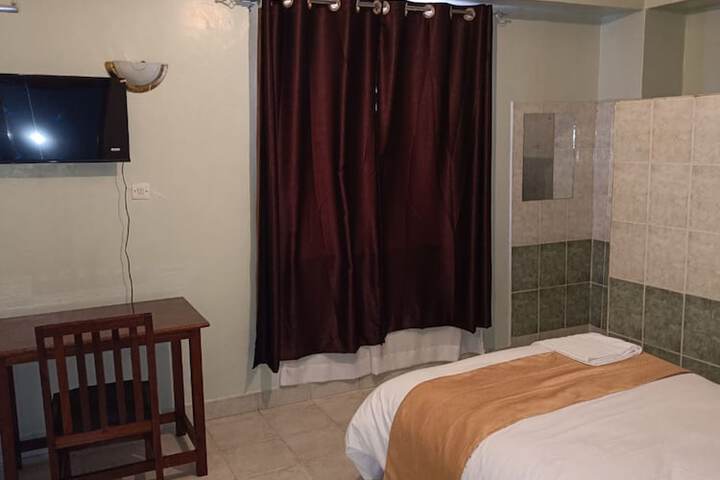 Room 7 of 13