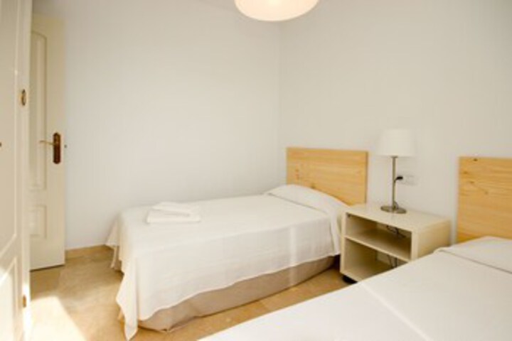 Room 17 of 25