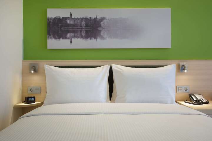 Room 8 of 61