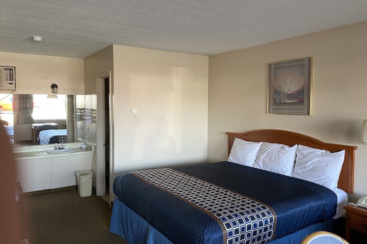 Room 7 of 20