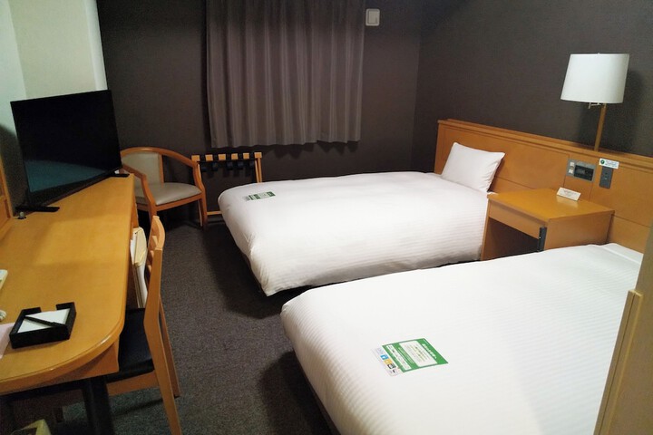 Room 6 of 22