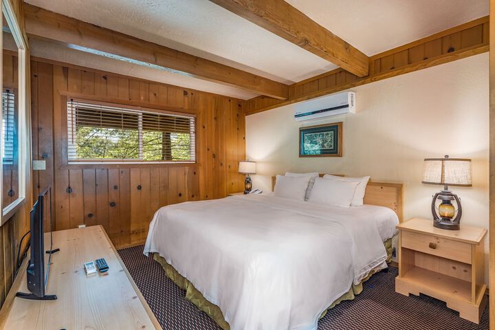 Chalet 2 Queen Beds (9 of 14)