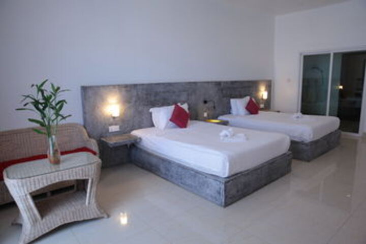 Room 48 of 142