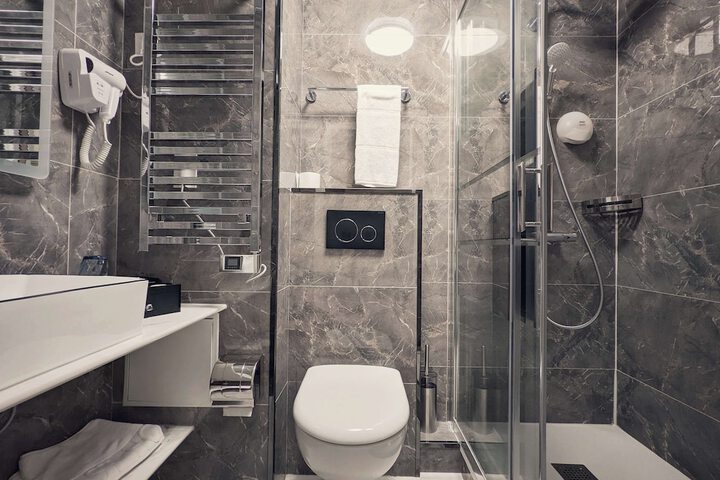 Room 29 of 37