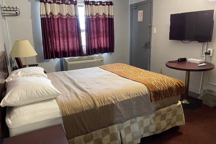 Room 12 of 39