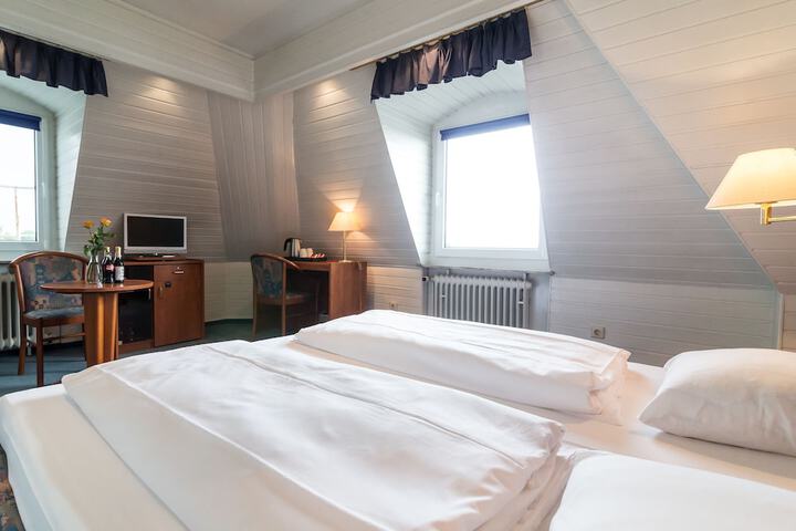 Room 10 of 57